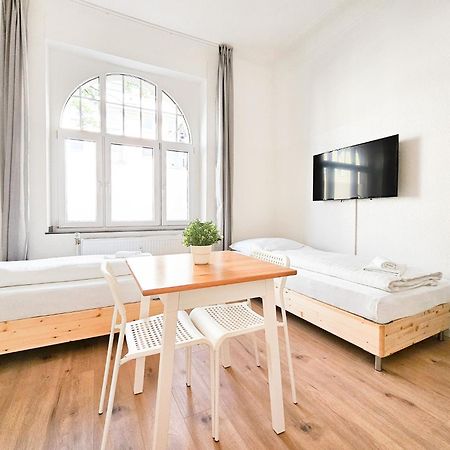 Raj Living - Studio Wohnungen - 15 Min Zur Messe Dus Düsseldorf Eksteriør billede