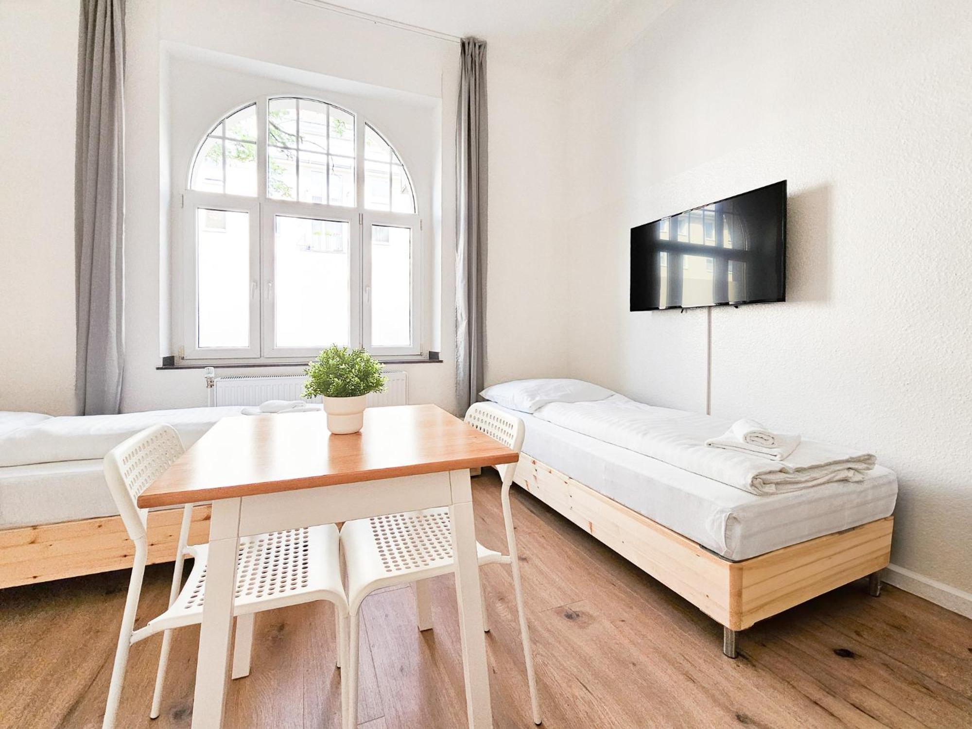 Raj Living - Studio Wohnungen - 15 Min Zur Messe Dus Düsseldorf Eksteriør billede